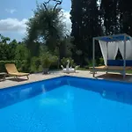 Ilias Apartman *